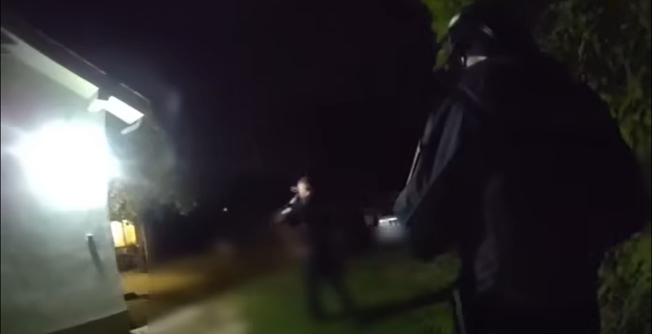 Polícia obvinila muža za napadnutie nožom v rodinnom dome v Dolnej Strede