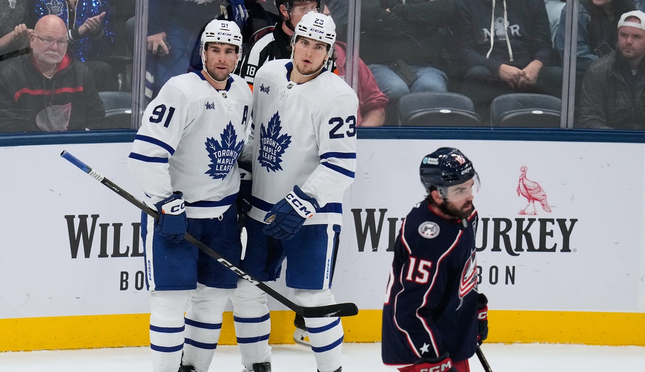 John Tavares Matthews Knies-jd2025103022