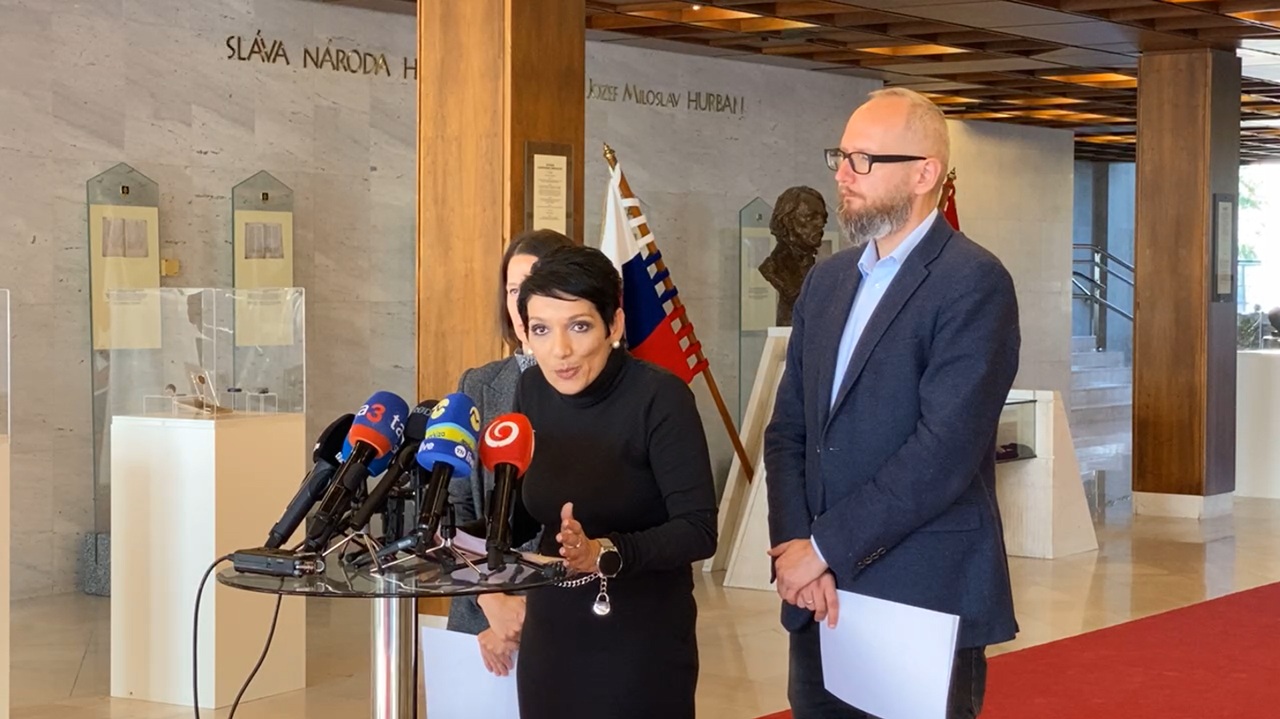 PS bihariová tlačovka