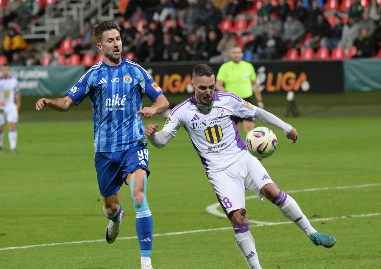 KFC Komárno - ŠK Slovan Bratislava Niké liga-jd2025103013