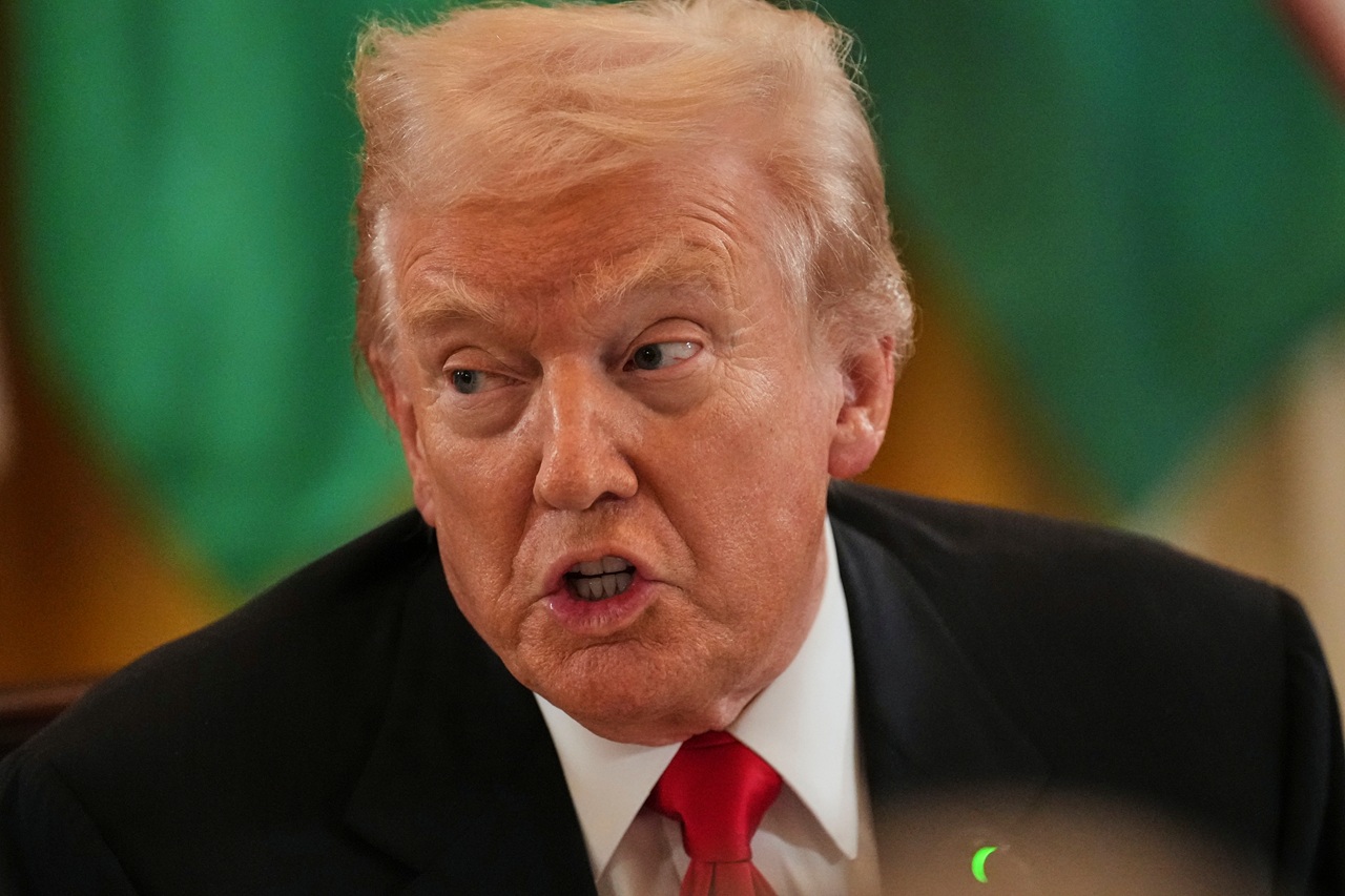 Trump tvrdí, že je otvorený diskutovať o zrušení sankcií voči Iránu-2025110706md