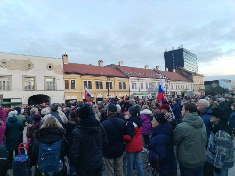 Košice: Na protest proti progresivizmu prišli do centra mesta stovky ľudí