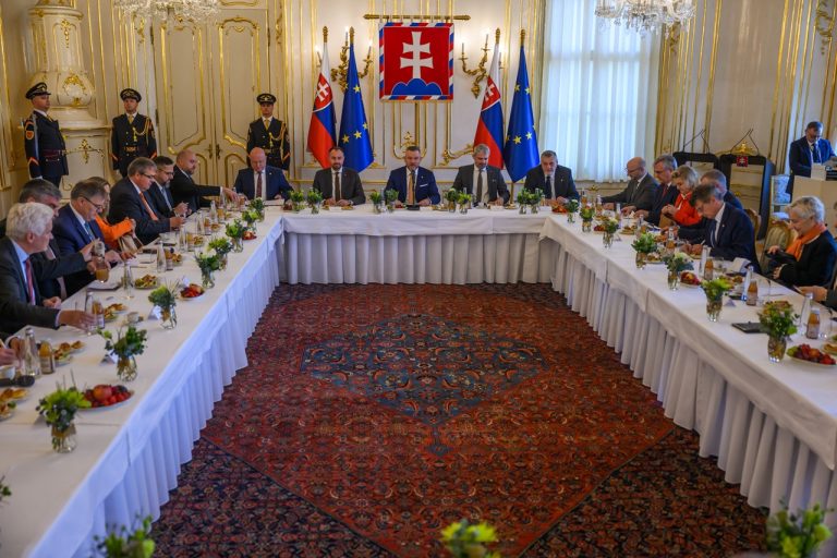 Prezident SR Peter Pellegrini prijal veľvyslancov členských štátov EÚ-2025181109md