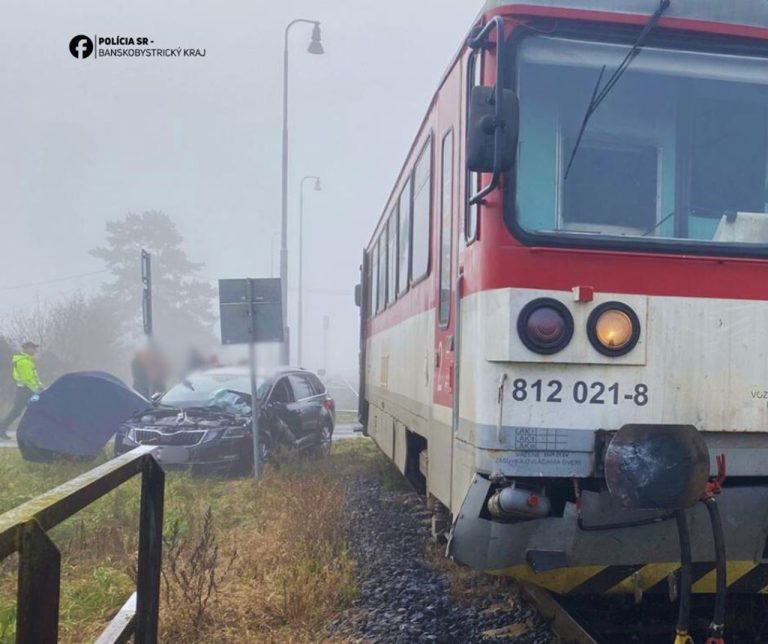 zrážka vlaku s autom