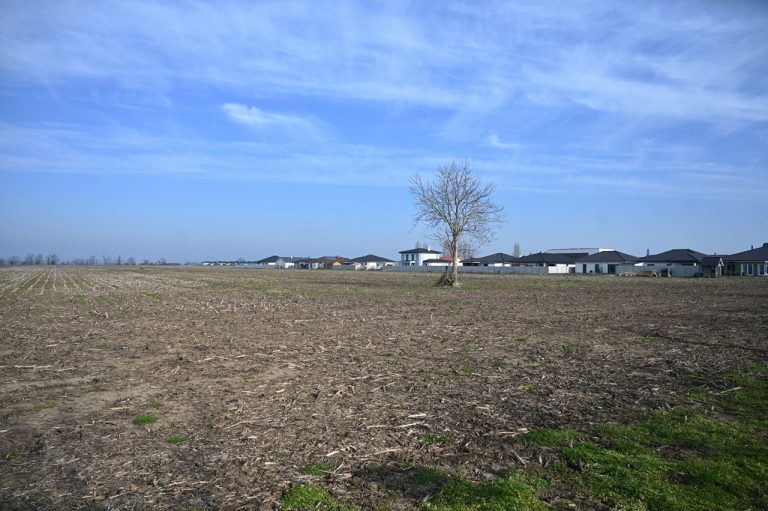 pozemok-jd2025112605