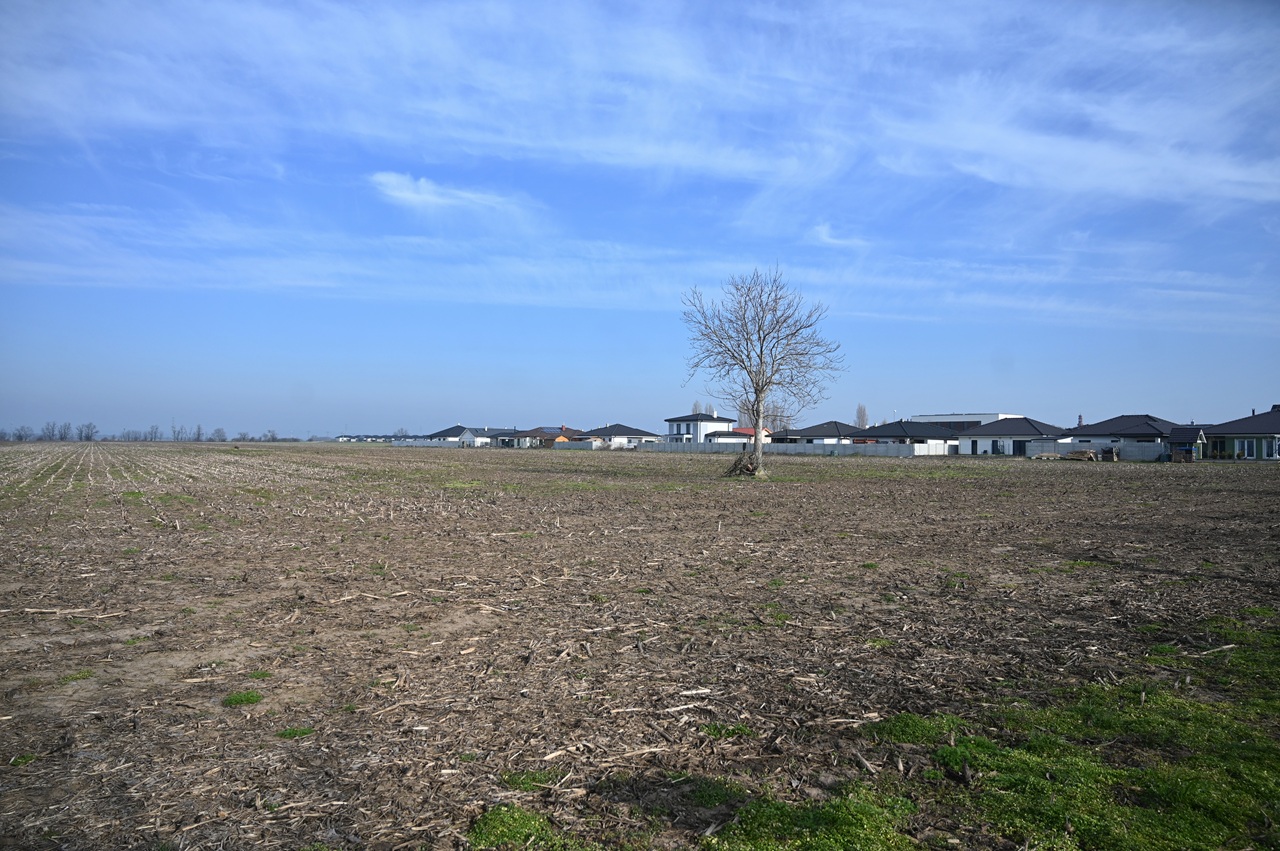 pozemok-jd2025112605