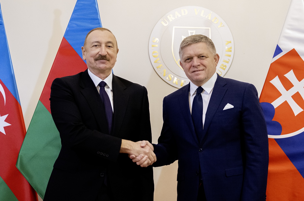 Fico prijal azerbajdžanského prezidenta Ilhama Alijeva