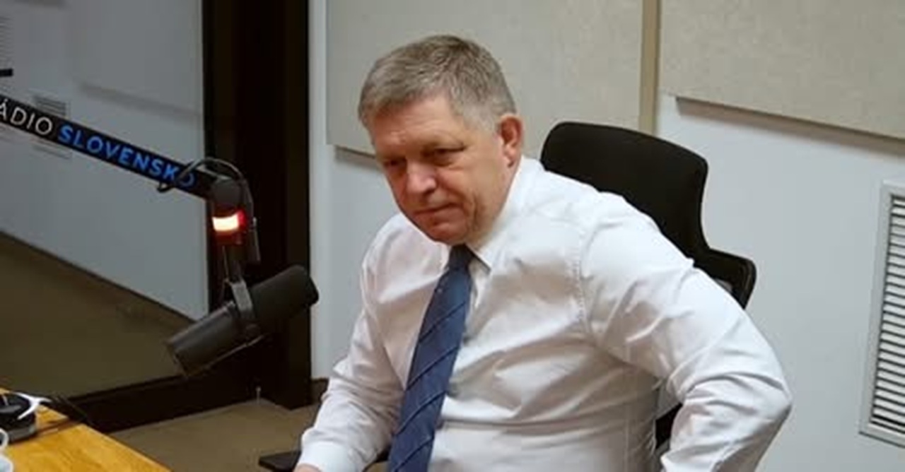 Premiér Robert Fico (Smer-SD)