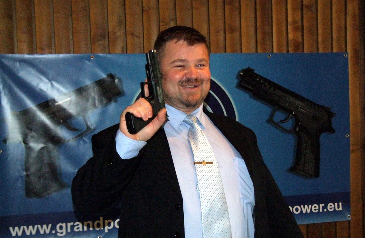 Kuracina-jd2025120112