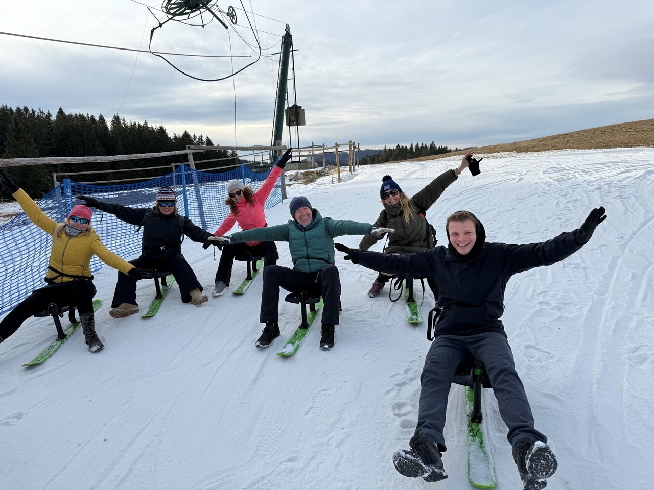 Lyzovanie_jedna_lyza_spolu-jd2025121818