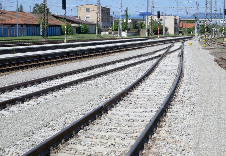 trať