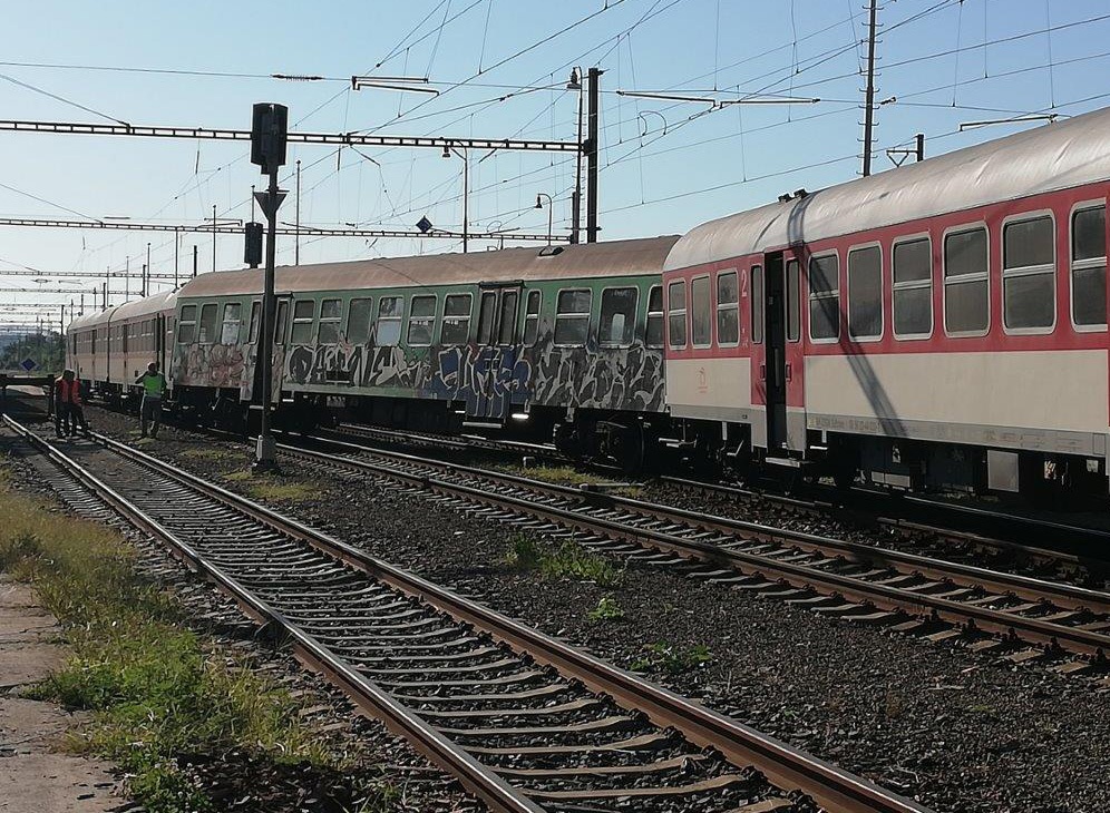 vykoľajený vlak-jd2025122920
