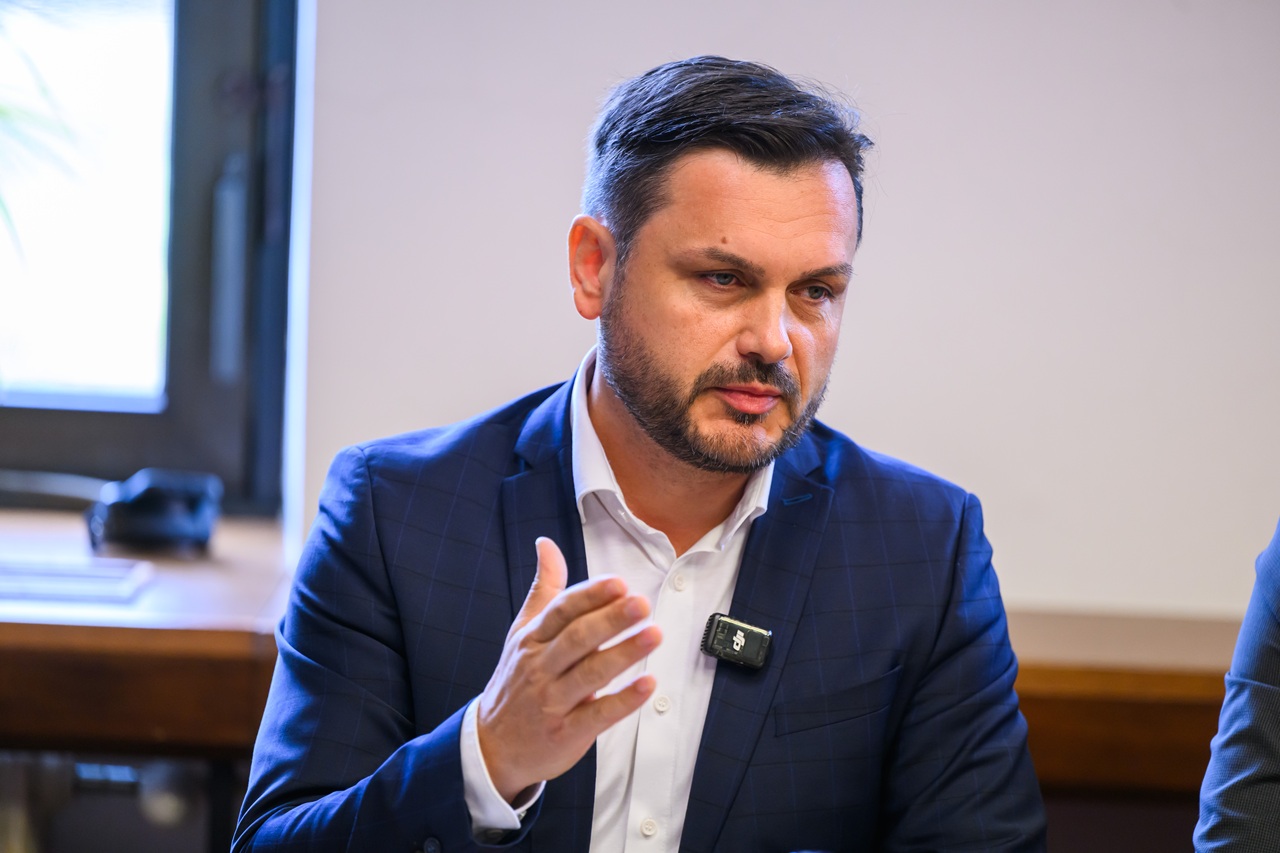 Výbor pre zdravotníctvo v piatok nerokoval k tendru o záchrankách