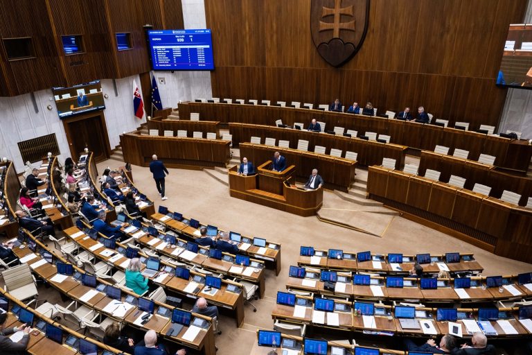 46. schôdza parlamentu