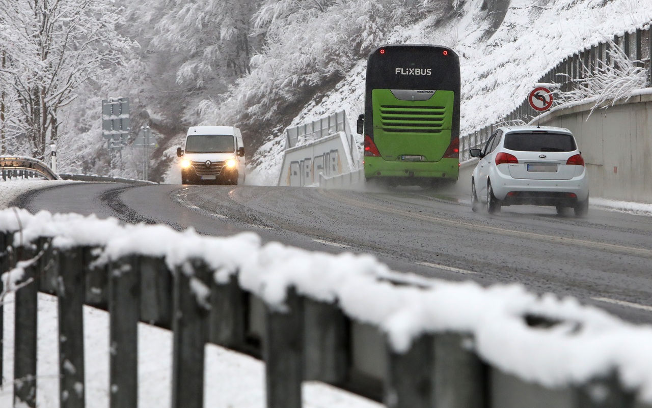 horský priechod Donovaly sneh