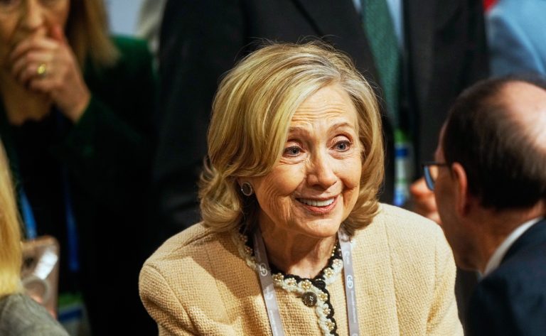 Clintonová-jd2026022004