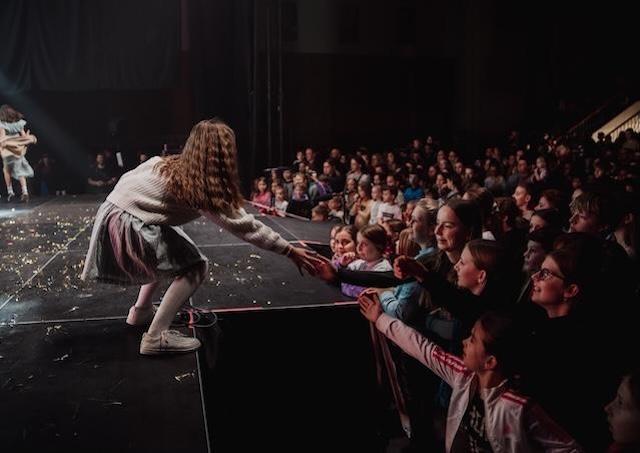 Godzone-jd2026022528