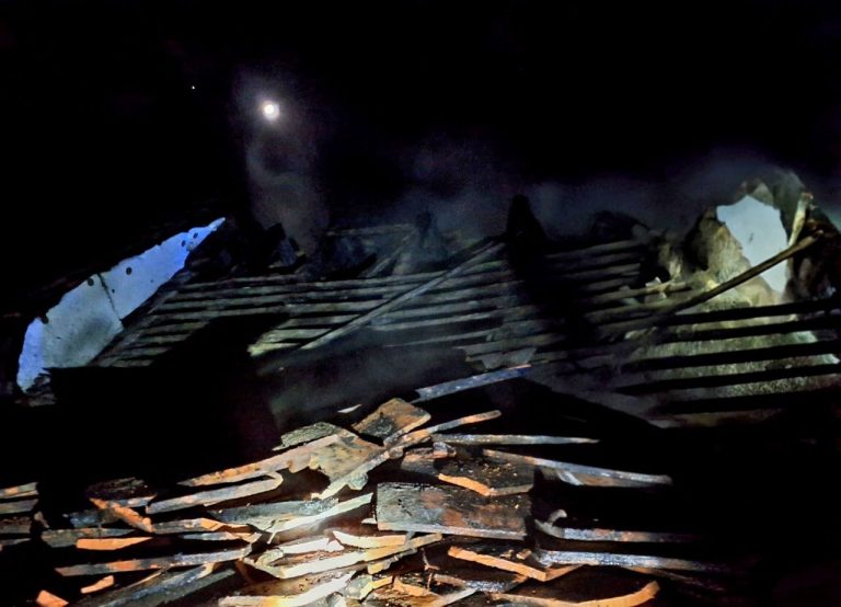 požiar strechy rodinného domu v meste Šaštín-Stráže