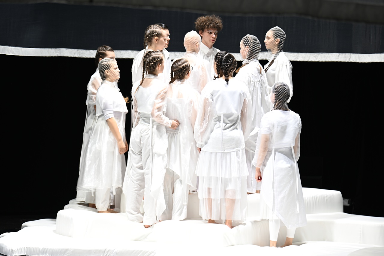 V mojich snoch-jd2026022309