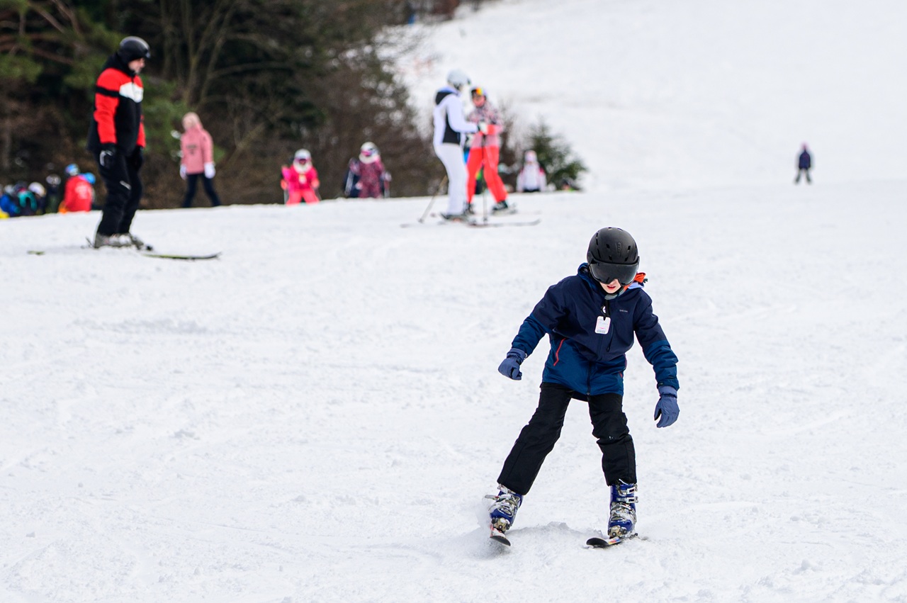 lyžovanie ľudia