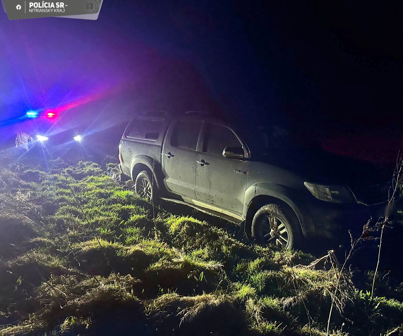 Na snímke unikajúce vozidlo