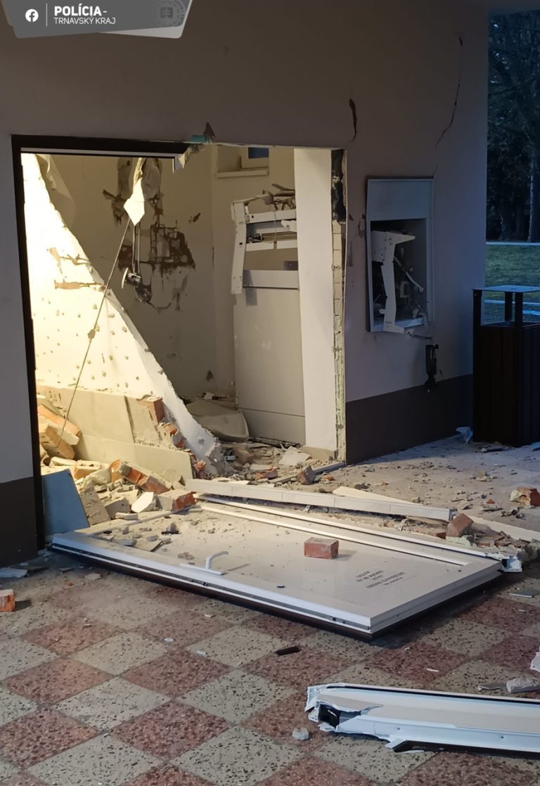 Dolné Saliby bankomat