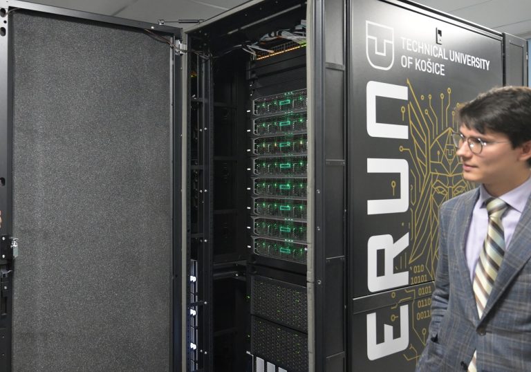superpočítač Perún