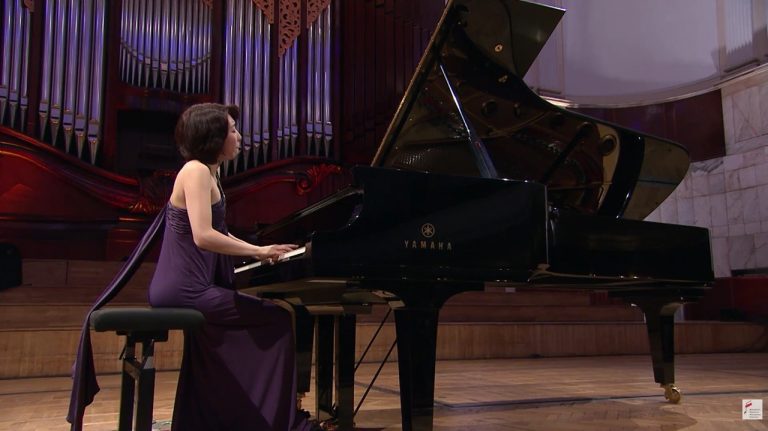 Claire Huangci-jd2026040214