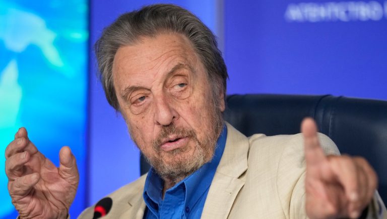 Errol Musk-jd2026041005