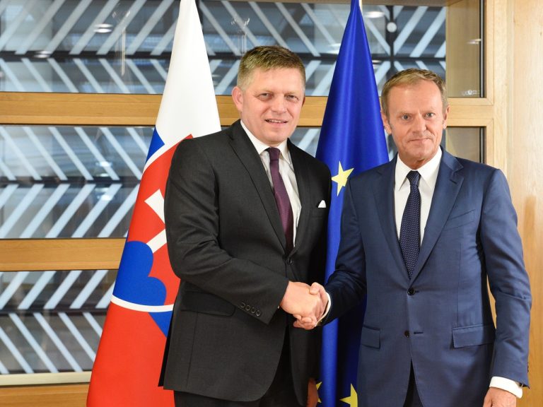 Fico Tusk-jd2026041707