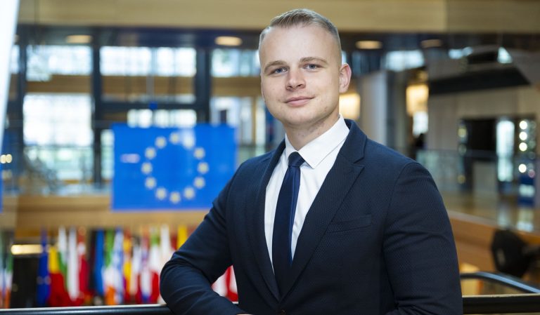 Mazurek-jd2026041239