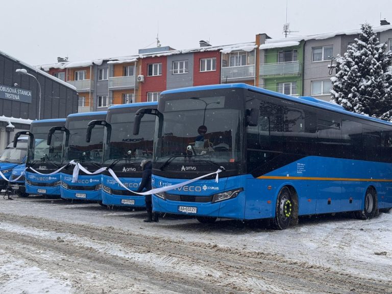 autobusy-jd2026040212