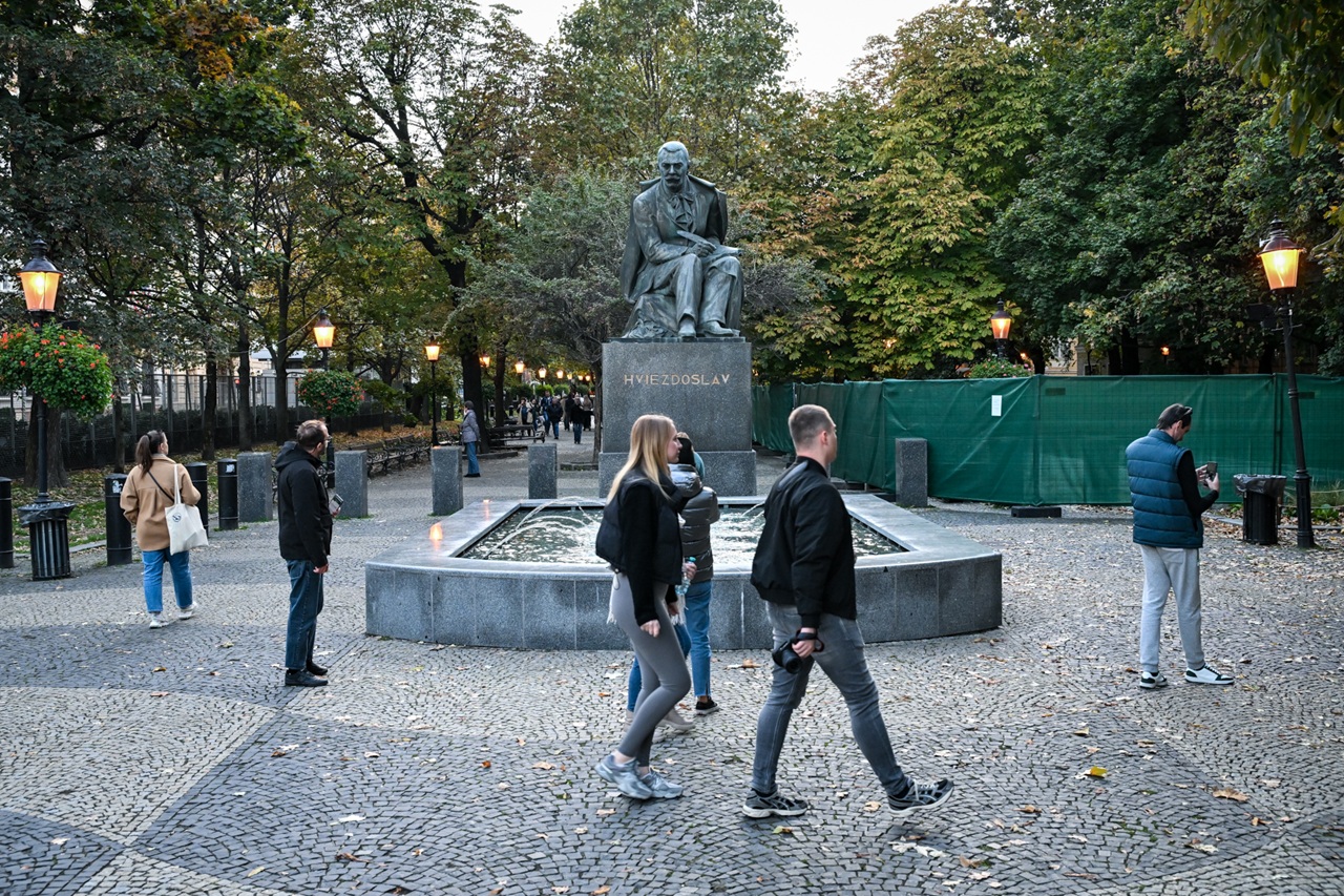 Hviezdoslavovo námestie