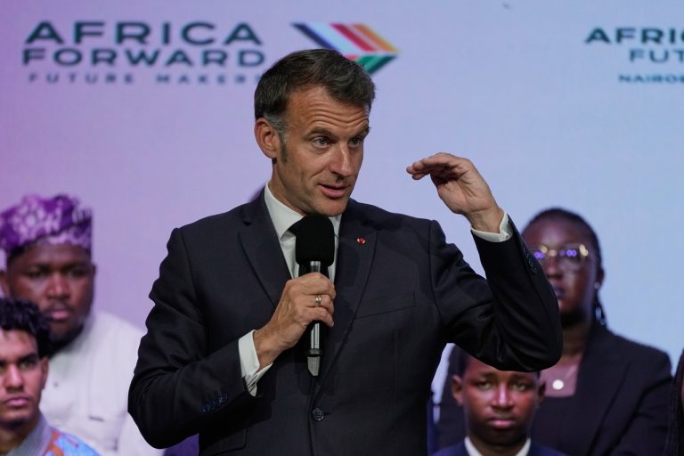 Macron Keňa diskusia 123