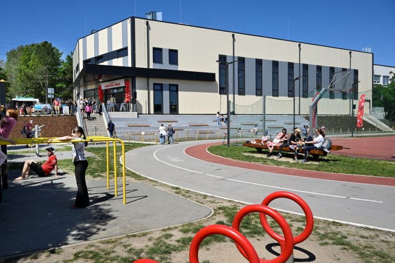 Nová multifunkčná športová hala na Pionierskej ulici v Bratislave