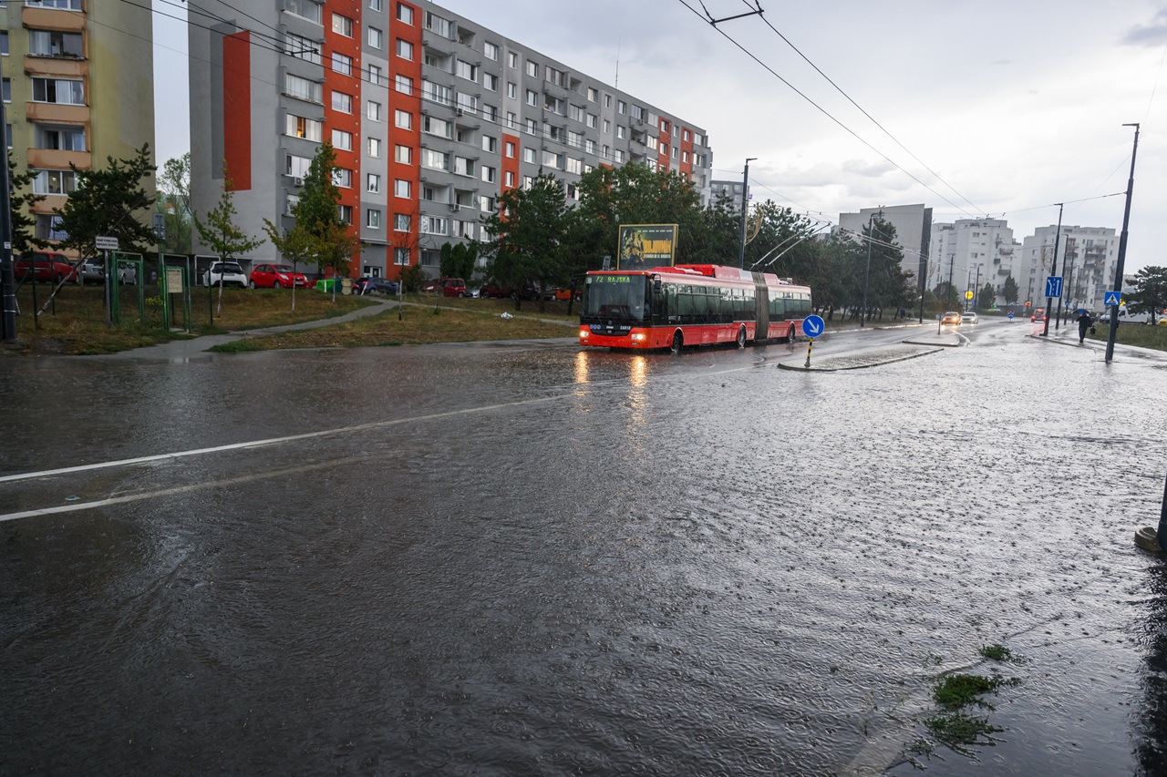 Následky búrky v Bratislave