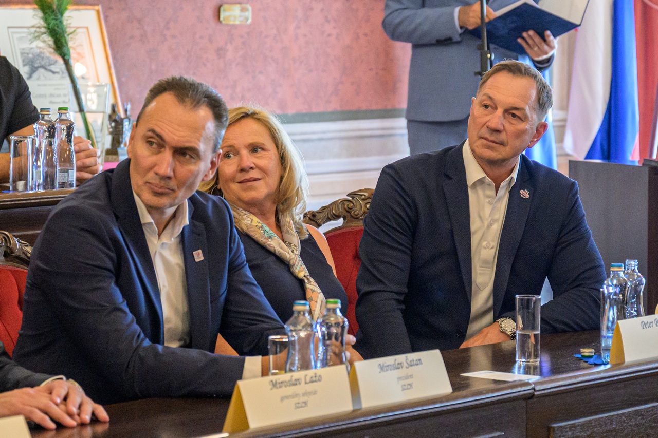 Miroslav Šatan Peter Bondra