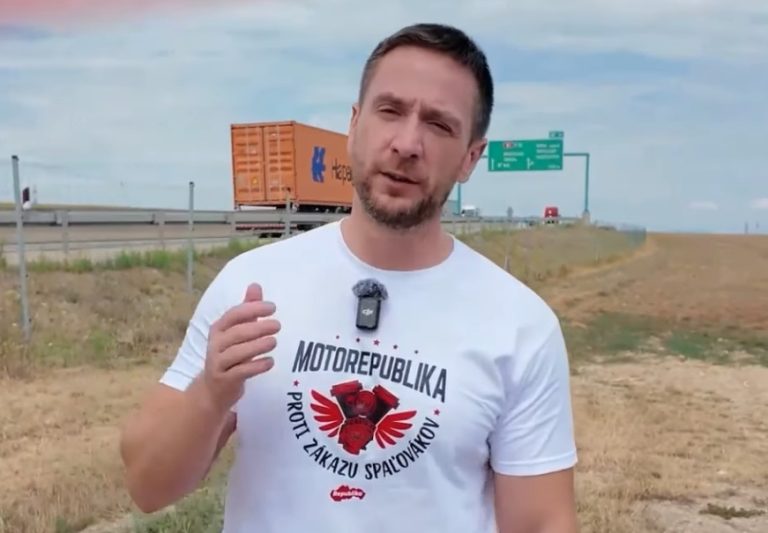 Milan Uhrík