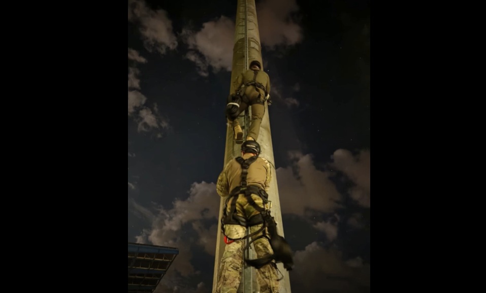 príslušníci Pohotovostného policajného útvaru