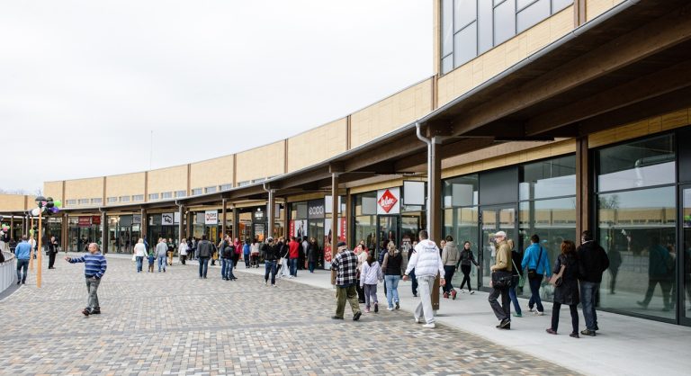 Outletové centrum Voderady