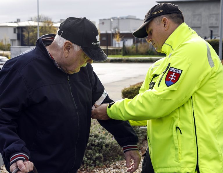 reflexné prvky polícia
