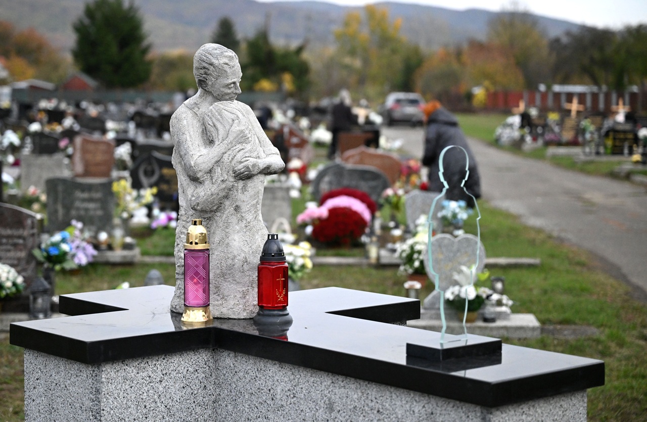 Pomník nenarodených detí v Strážskom
