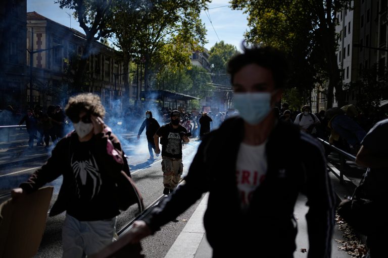protesty vo Francúzsku